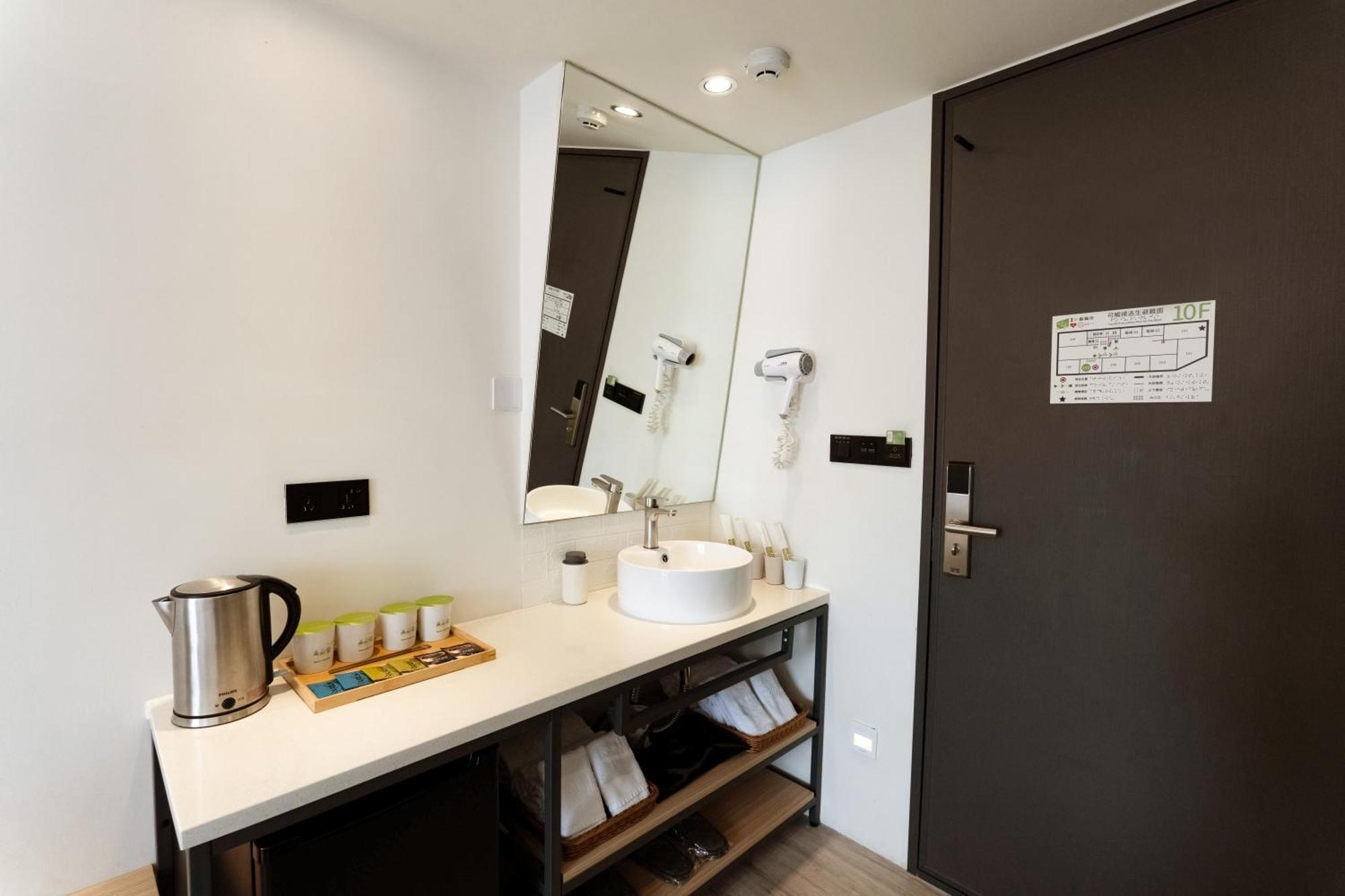 Green Hotel - Chiayi Eksteriør billede